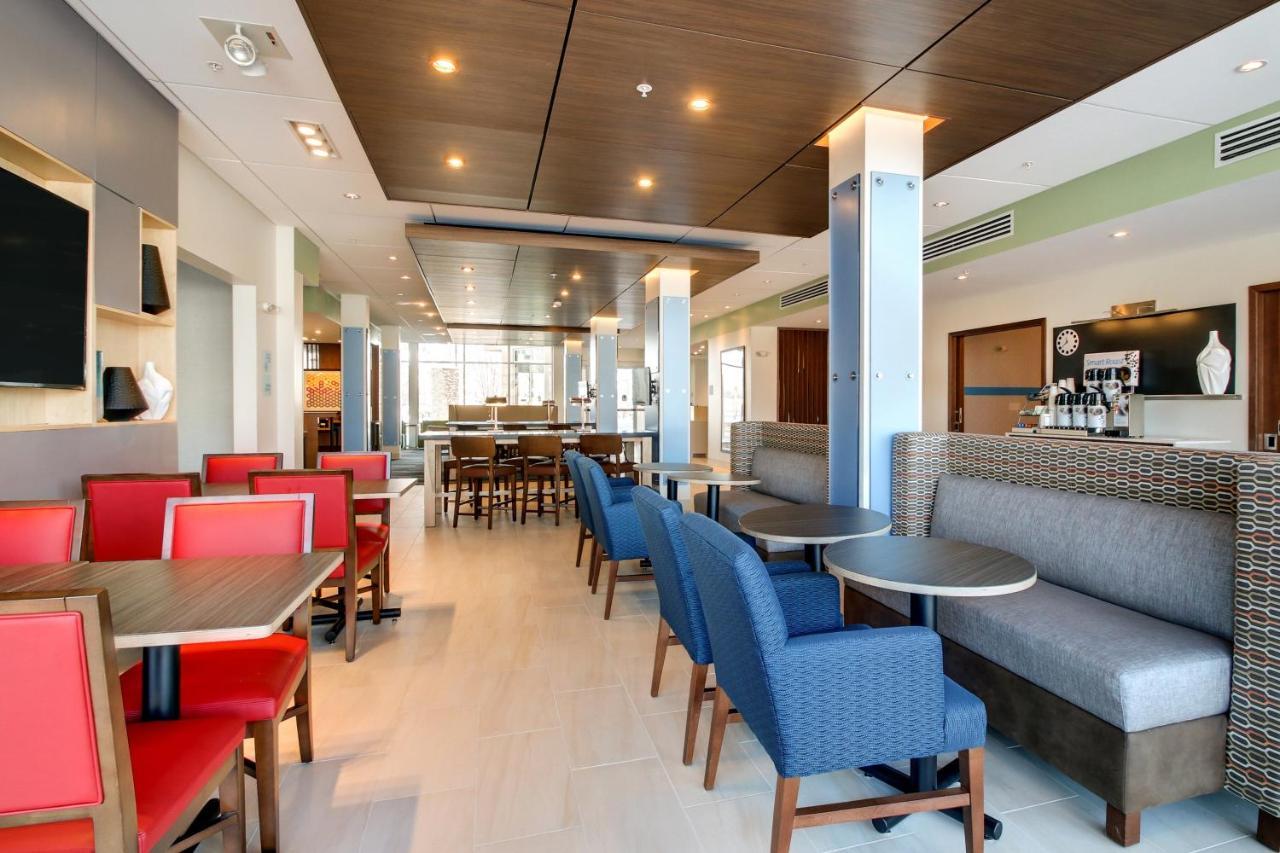 Holiday Inn Express & Suites Galesburg By Ihg Zewnętrze zdjęcie