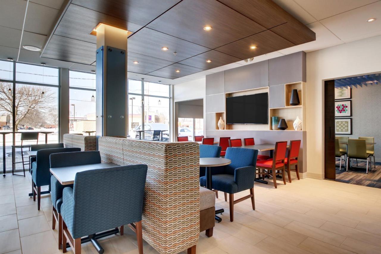 Holiday Inn Express & Suites Galesburg By Ihg Zewnętrze zdjęcie