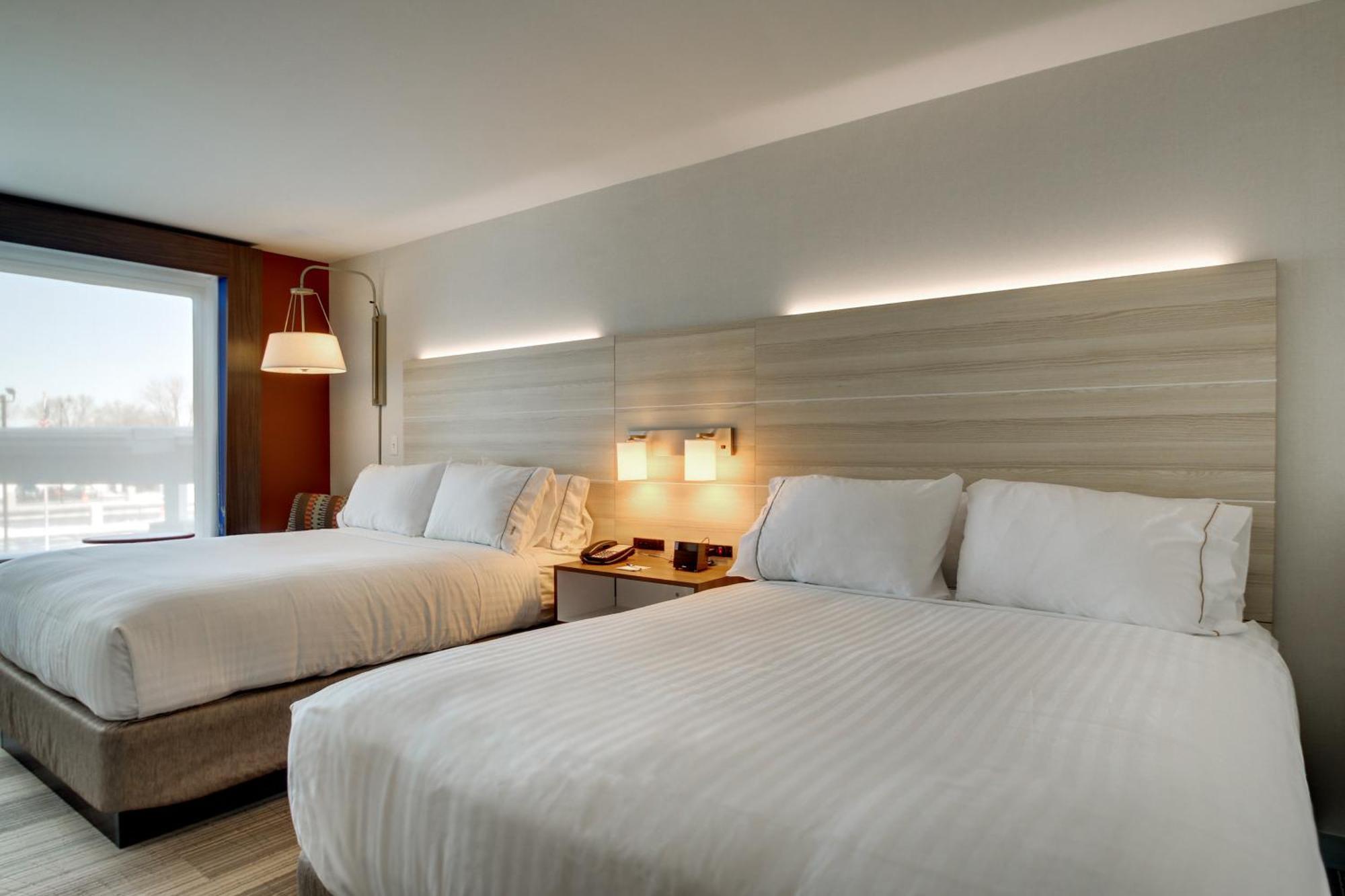 Holiday Inn Express & Suites Galesburg By Ihg Zewnętrze zdjęcie