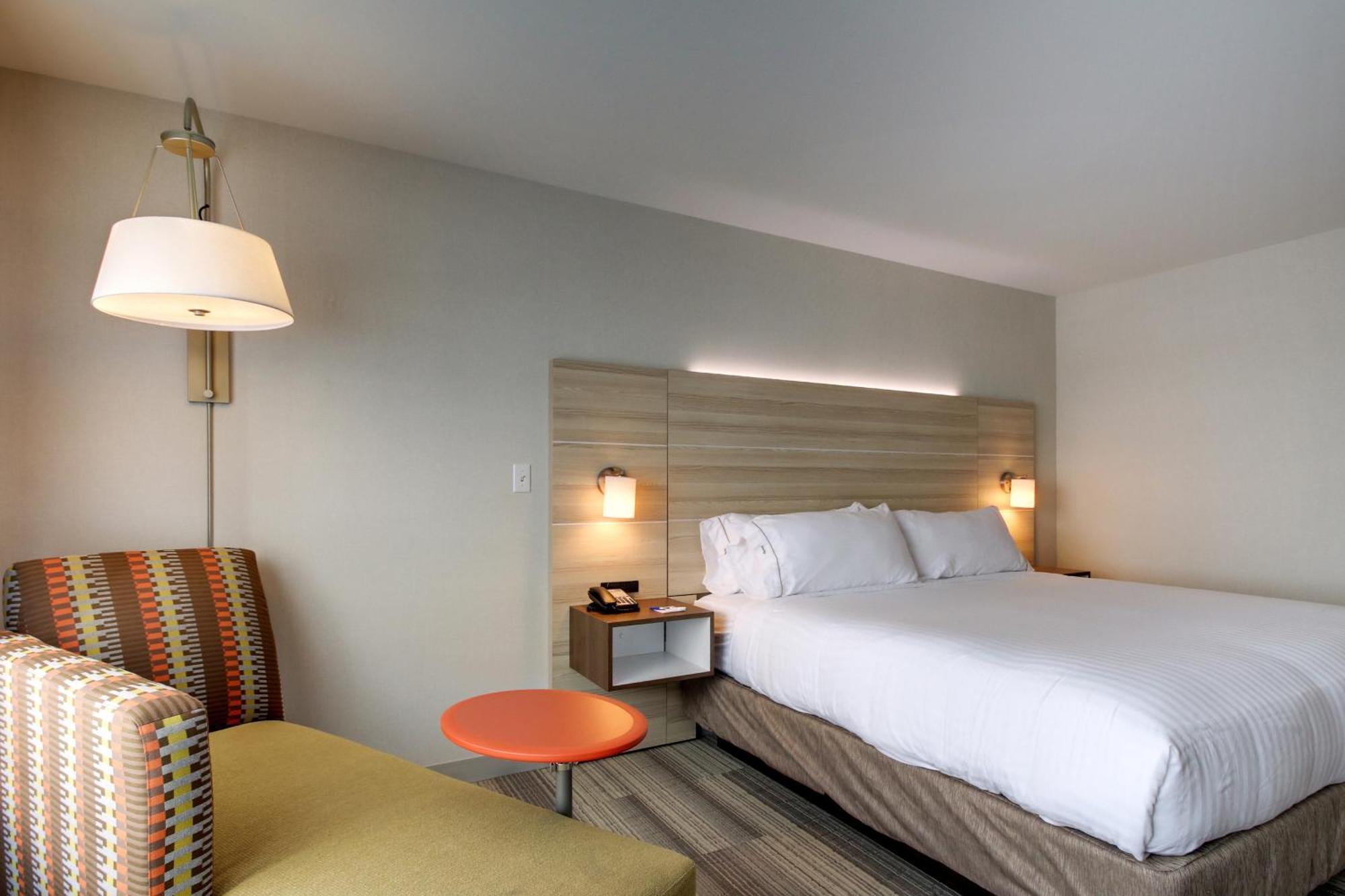 Holiday Inn Express & Suites Galesburg By Ihg Zewnętrze zdjęcie