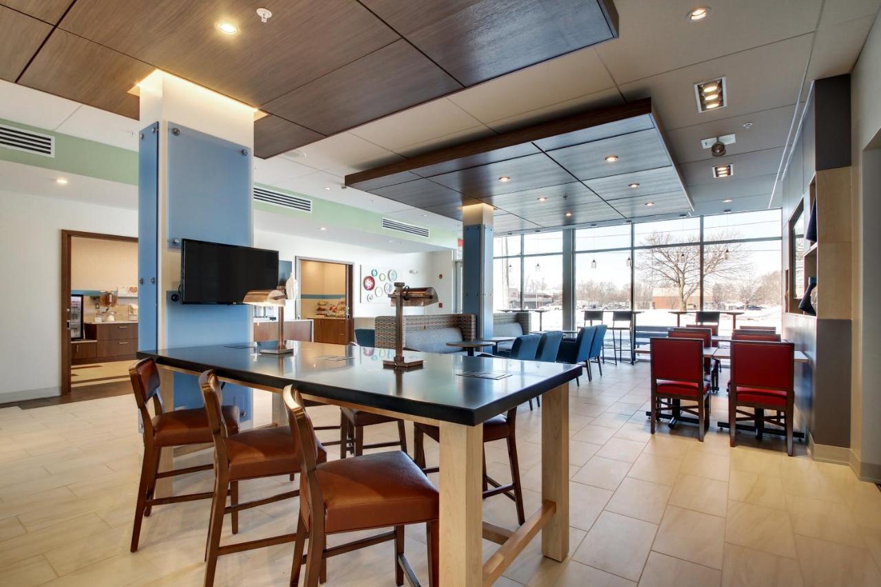 Holiday Inn Express & Suites Galesburg By Ihg Zewnętrze zdjęcie